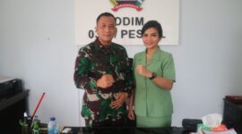Dandim Pessel Letkol Moch Suherli bersama istri