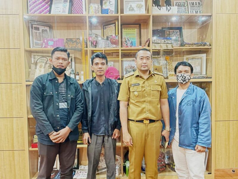 AS Institute foto bersama Audy Joinaldy di ruang kerja Wakil Gubernur Sumbar