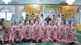 Khatam Al Qur'an di salah satu MDA di Padang Panjang