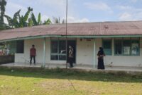 Peninjauan Pustu yang rusak di Kecamatan Rahul oleh Wali Nagari Kampung Tengah, Kecamatan Rahul