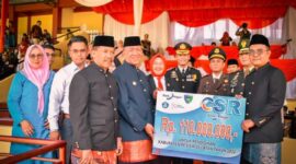 HUT RI ke-77, Bank Nagari Painan Serahkan CSR Rp110 Juta untuk Pendidikan Pessel