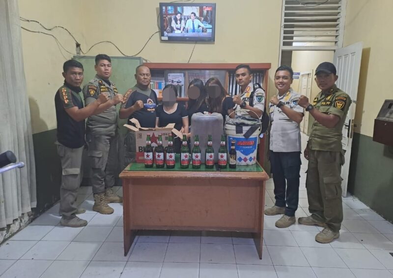 Satpol PP Pessel Amankan Pemandu Karaoke dan Puluhan Liter Minuman Beralkohol
