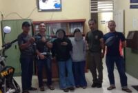Dua remaja perempuan yang terjaring razia Satpol PP Pesisir Selatan, Rabu (31/8) dini hari.