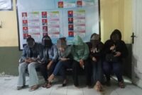 Enam wanita pemandu karaoke saat diamankan oleh Satpol PP Pessel 