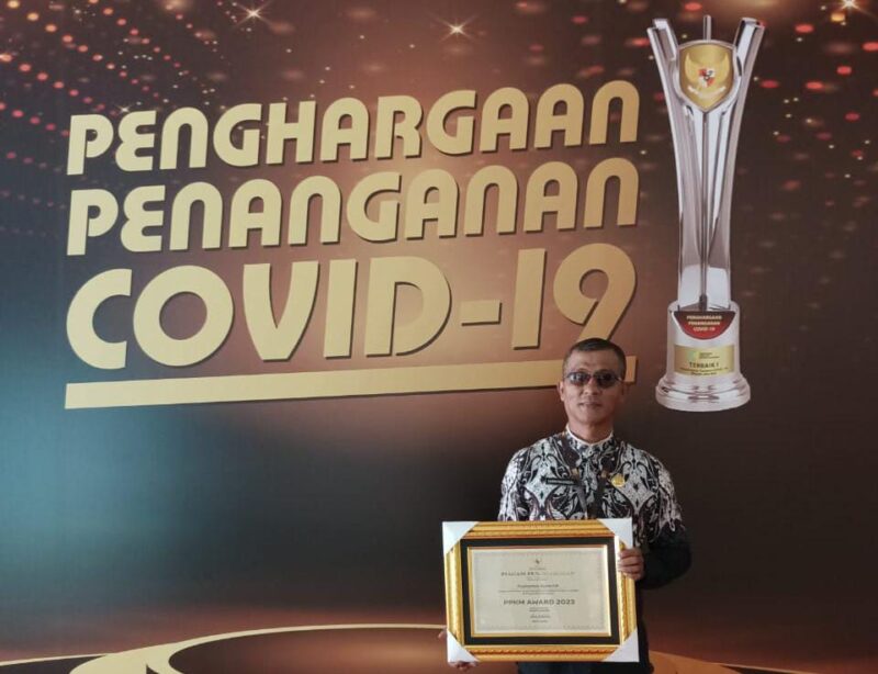 Kepala Puskesmas Surantih usai menerima penghargaan penanganan COVID-19 di Jakarta 