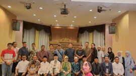 Foto bersama Ikwal Jakarta dan sekitarnya saat buka puasa bersama 