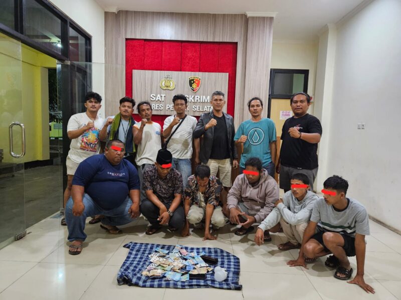 Asyik berjudi di bulan ramadan, 6 pria di Pesisir Selatan diringkus polisi