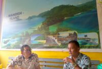 Ketua DPD PPP Pesisir Selatan Marwan Anas (kanan) dan Bakal Calon Bupati Pesisir Selatan Welly Bernando