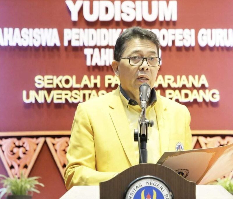 Guru Besar Kimia Lingkungan Universitas Negeri Padang Prof Indang Dewata 