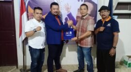 Bakal Calon Bupati Pesisir Selatan Rodi Chandra saat mendaftar ke Partai Nasdem