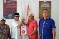 Anggota DPRD Sumbar Ali Tanjung saat mendaftar sebagai kepala daerah ke Partai Gerindra
