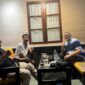 Bakal Calon Bupati Pesisir Selatan Welly Bernando bersama Wakil Ketua MPC Pemuda Pancasila Pesisir Selatan dan Majelis Pertimbangan Organisasi MPC Pemuda Pancasila Pessel Fahrizal Indra 
