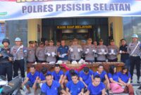 Polres Pesisir Selatan saat menggelar konferensi pers di Mapolres setempat