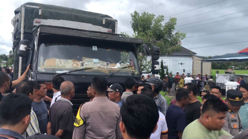 Masyarakat Pessel Dihebohkan dengan Temuan Truk Berisi Paket Sembako jelang Hari Pencoblosan