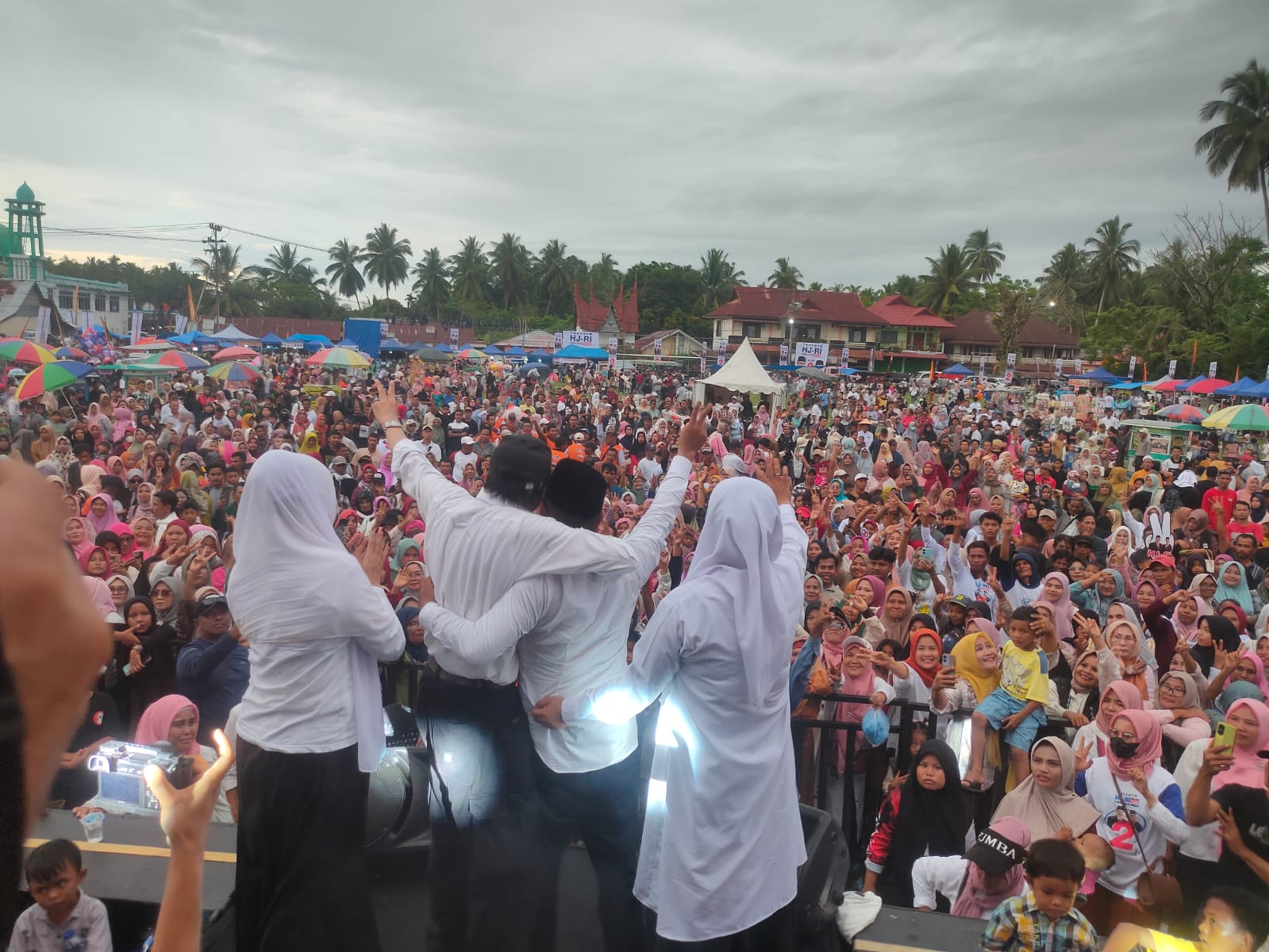 Kampanye Akbar HJ-RI di Lapangan Gadih Basanai Surantih, Rabu (23/11/2024)