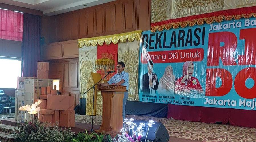Mantan Gubernur Sumbar Irwan Prayitno dalam acara Deklarasi Minang untuk RIDO