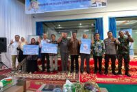 Foto bersama peresmian Kantor Bank Nagari Cabang Pembantu Tarusan