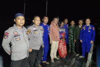 Seorang nelayan bernama Tasril (48) akhirnya ditemukan selamat setelah berjam-jam terapung di perairan Pulau Marak, Kecamatan Koto XI Tarusan, Pesisir Selatan.