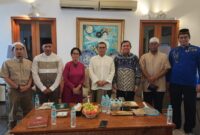 Kegiatan berbuka puasa bersama yang berlangsung di rumah Yendra Fahmi turut dihadiri oleh Presiden Minang Diaspora Network-Global (MDN-G) Prof. Dr. Fasli Jalal, Direktur Eksekutif MDN-G Burmalis Ilyas, MA, M.Si, Ketua Umum Indojalito Peduli sekaligus Dewan Pakar MDN Astri Asgani, Ustaz Farrel Muhammad, serta sahabat-sahabat lainnya.