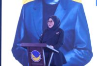 Anggota DPR RI Lisda Hendrajoni saat memberikan sambutan pada Rakerwil Partai NasDem Sumbar