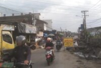 Cegah Kemacetan Pagi, Polsek Panongan Jaga Ketegasan dan Kendalikan Lalu Lintas di Pasar Korelet –

