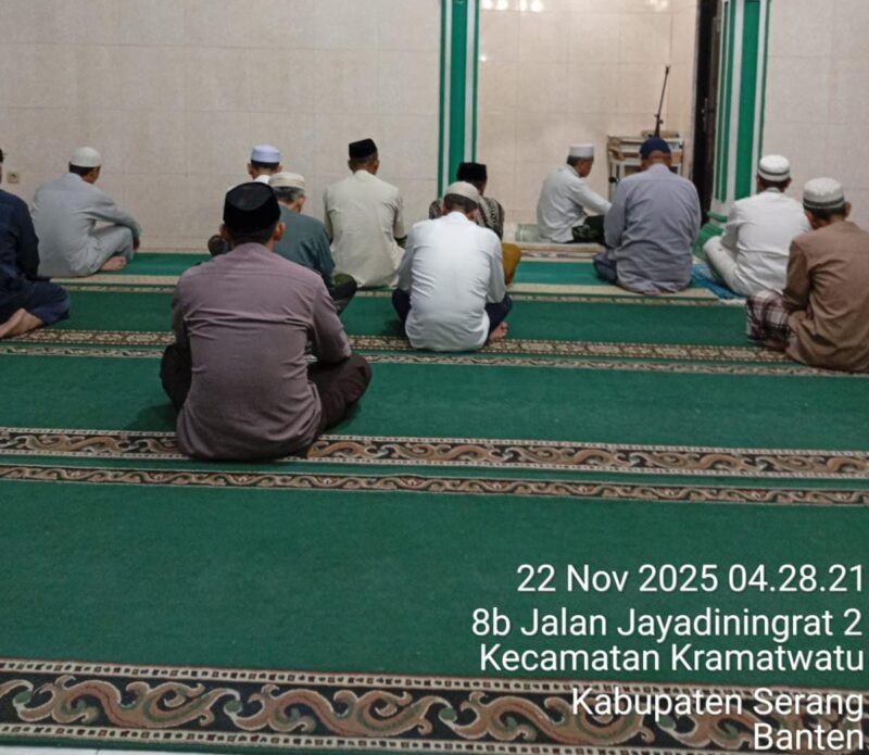 Personil Piket Polsek Kramatwatu Serkot Polres Polda Banten Laksanakan Salat Subuh Berkeliling –

