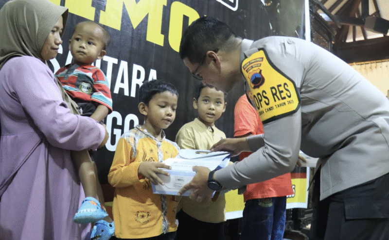Rayakan HUT Brimob, Polres Purbalingga Berbagi Kasih kepada Anak Yatim Piatu

