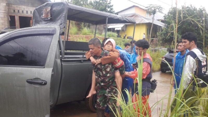 TNI AD Responsif Tangani Banjir di Aceh dan Longsor di Sumbar


