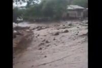 Banjir Lahar Dingin Gunung Lewotobi Menerjang Permukiman Flores Timur

