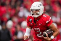 Cincinnati QB Sorsby menunggu nilai draf, untuk memasuki portal

