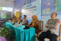 Kapolsek Kramatwatu melakukan sosialisasi kepada orang tua siswa SD 2 Kabupaten Serdang. Kramatwatu – Berita Banten Tribrata

