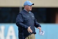 Kentucky dilaporkan mempekerjakan Jay Bateman dari Texas A&M sebagai koordinator pertahanan barunya

