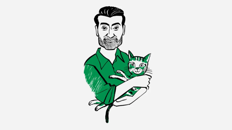 Kumail Nanjiani Mengeluarkannya dari Tas

