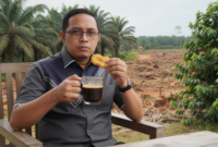 Logika Hasan Nasbi yang mengatakan 'kopi dan gorengan' menyebabkan penggundulan hutan membuat masyarakat marah, mengapa rakyat kecil yang menjadi kambing hitam?

