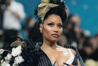 Nicki Minaj mengecam sikap anak trans Gubernur Newsom, menyebutnya 'akhir jalan' untuk kariernya
