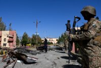 Pasukan Afghanistan dan Pakistan saling tembak saat ketegangan berkobar | Berita Taliban

