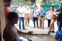 Penjual Ayam Geprek di Makassar Digerebek Akibat Masalah Sampah Parkir

