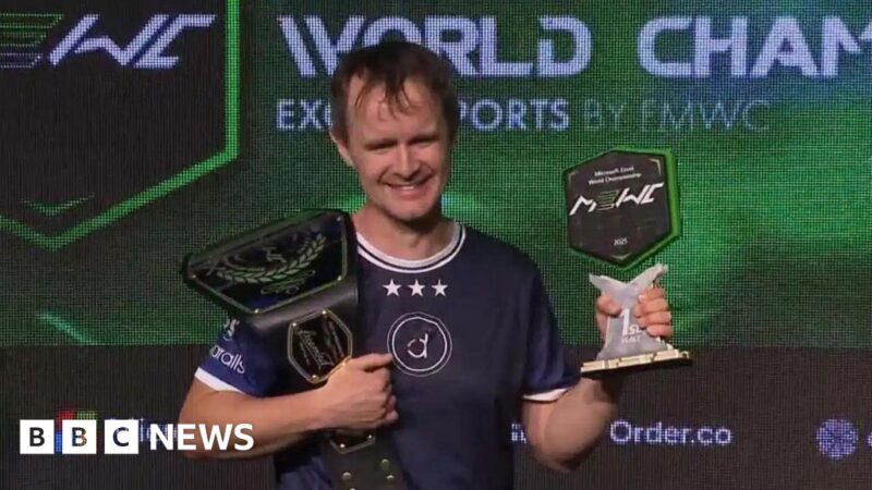 Diarmuid mengambil sabuk Kejuaraan Dunia Excel dari pemenang tiga kali Andrew Ngai