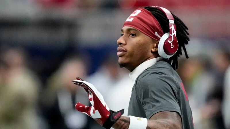 WR Alabama Ryan Williams mengumumkan kesepakatan NIL yang besar menjelang pertandingan besar hari Jumat. | Gambar Brett Davis-Gambar