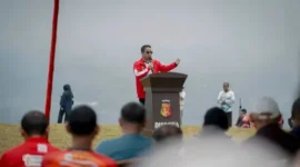 Wali Kota Solok, Ramadhani Kirana Putra, secara resmi menutup pertandingan cabang  olahraga Aero  Sport pada Pekan  Olahraga Provinsi (Porprov) XVI Sumatera Barat di Puncak Garunun, Kota Solok, Minggu (11/10/2026). HUMAS