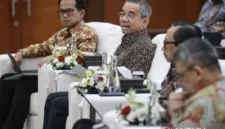 Menteri Keuangan Suahasil Nazara menyampaikan perkembangan realisasi anggaran pendidikan dalam konferensi pers APBN KiTa di Jakarta. (ANTARA FOTO/Dhemas Reviyanto/rwa/pri.)<!-- -->