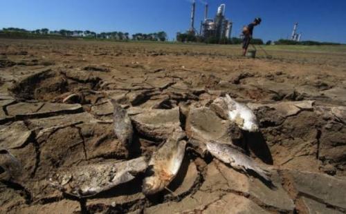 BMKG menyebutkan fenomena El Nino berada pada level yang sangat kuat, awal musim hujan berpotensi tertunda

