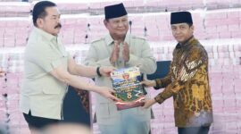 Disaksikan Presiden Prabowo, Menteri Kehutanan Raja Juli Antoni Terima Penyerahan Kawasan Hutan 259 Ribu Hektare

