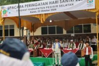 Pimpin Upacara Hari Santri 2026 di Ponpes Iqra, Wabup Risnaldi Ajak Santri Siap Hadapi Era Digital
