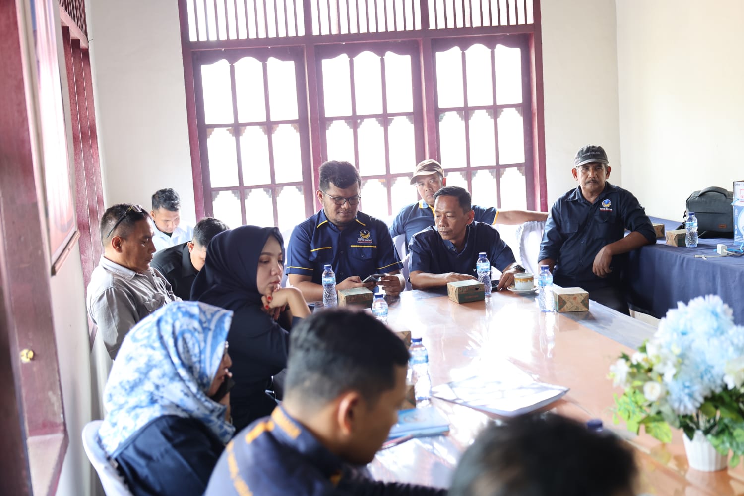 Rapat persiapan HUT ke-15 Partai NasDem di Sekretariat DPD NasDem Pessel, Painan, Rabu (28/10/2026).