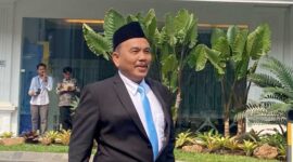 Syahganda Nainggolan di Istana (02/10/2026). (Bloomberg Technoz/Dovana Hasiana)