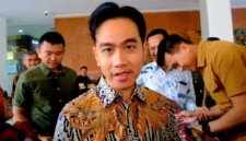 Jokowi Mendadak di Jakarta Jelang Putusan MK Soal Gugatan Pendidikan Gibran, PDIP Deteksi Hal Ini

