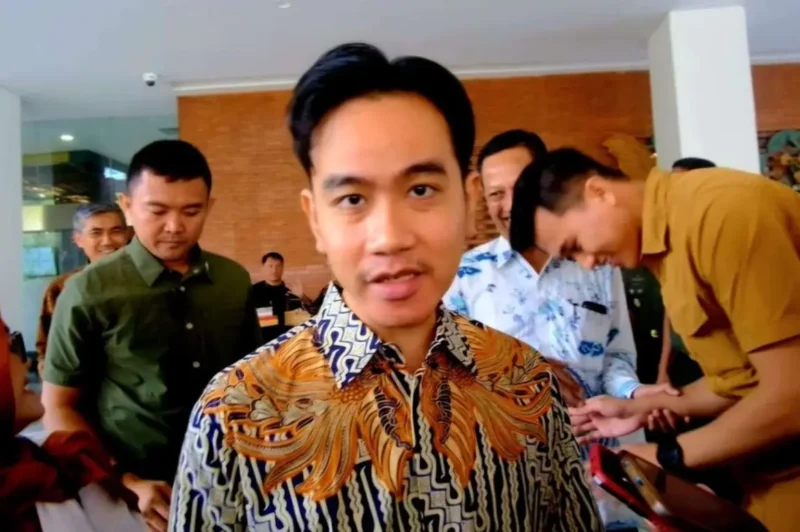 Jokowi Mendadak di Jakarta Jelang Putusan MK Soal Gugatan Pendidikan Gibran, PDIP Deteksi Hal Ini

