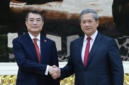 Kementerian Luar Negeri dan Kerja Sama Internasional Kamboja mengeluarkan siaran pers terkait hasil kunjungan Perdana Menteri Le Minh Hung.

