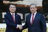 Kementerian Luar Negeri dan Kerja Sama Internasional Kamboja mengeluarkan siaran pers terkait hasil kunjungan Perdana Menteri Le Minh Hung.

